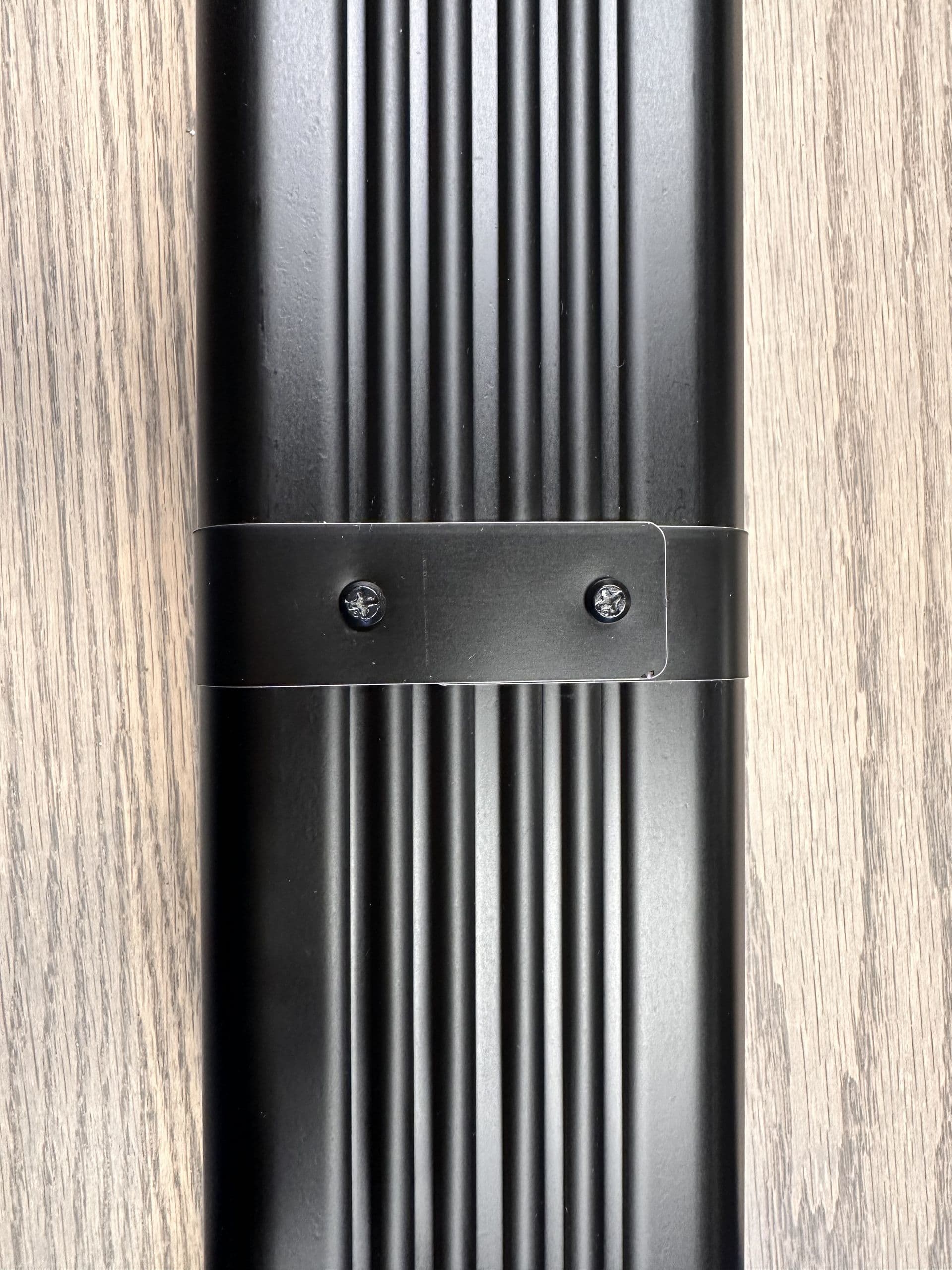 gutter-details-gutter-straps