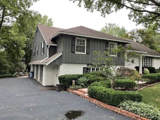 seamless-gutter-systems-vs-regular-gutter